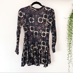 Free People Flowy Top with key hole back